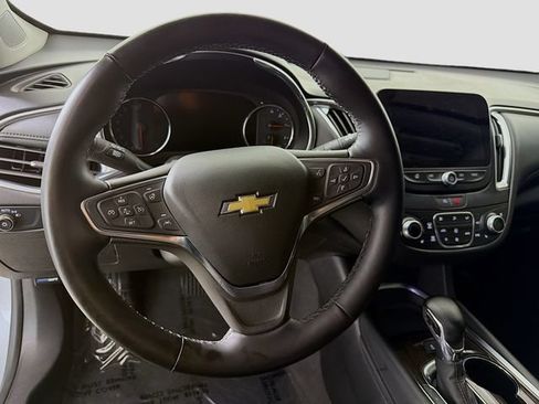 Used 2024 Chevrolet Malibu LT FWD image 9