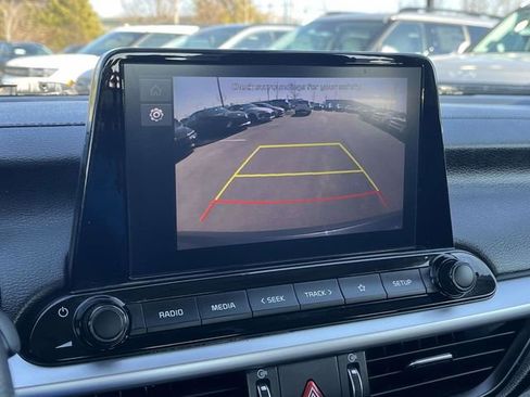 Used 2022 Kia Forte LXS image 28