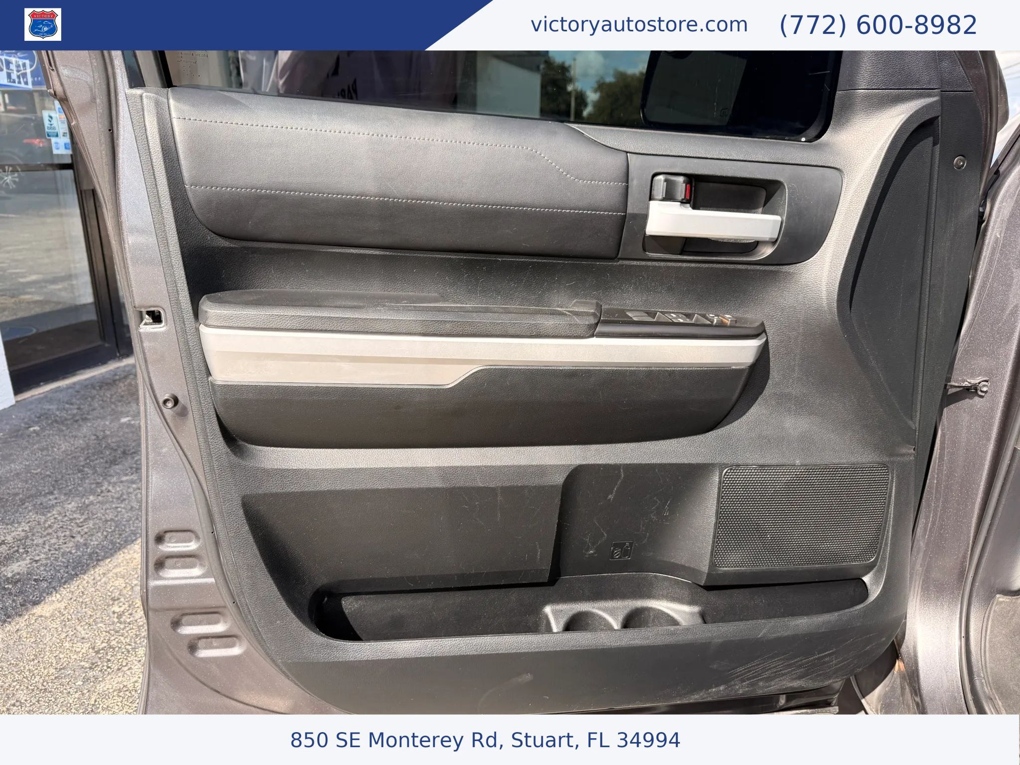 Used 2016 Toyota Tundra Limited w/ Limited Premium Package RWD image 18