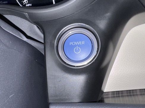 Used 2024 Toyota Sienna Limited image 6