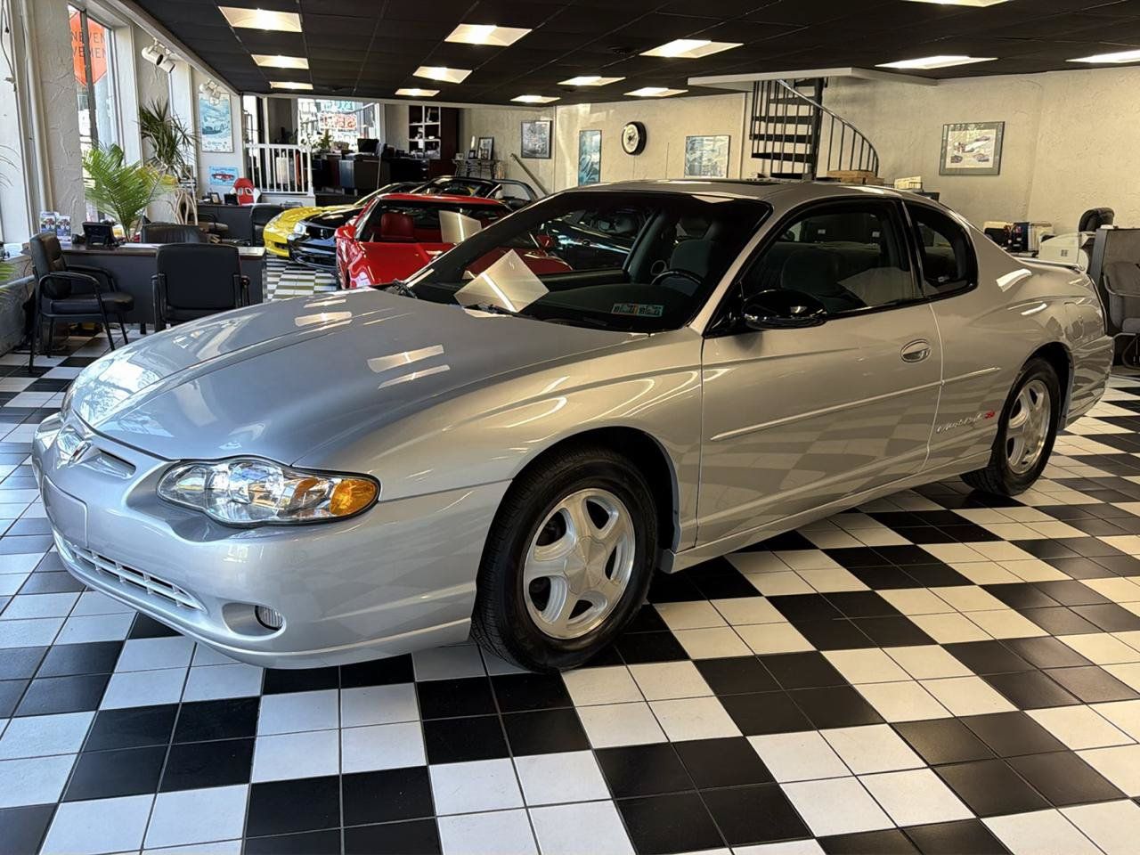 Used 2003 Chevrolet Monte Carlo SS w/ Mirror Group FWD image 1