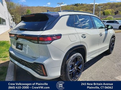 New 2026 Volkswagen Tiguan SE R-Line AWD/4WD image 3