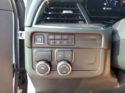 Used 2025 Chevrolet Tahoe LS RWD image 28