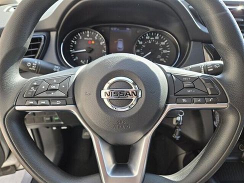 Used 2021 Nissan Rogue Sport S image 23