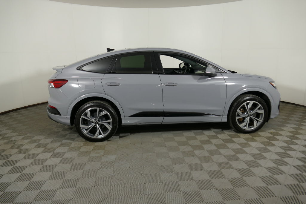 Used 2023 Audi Q4 e-tron Premium Plus w/ Premium Plus AWD/4WD image 2