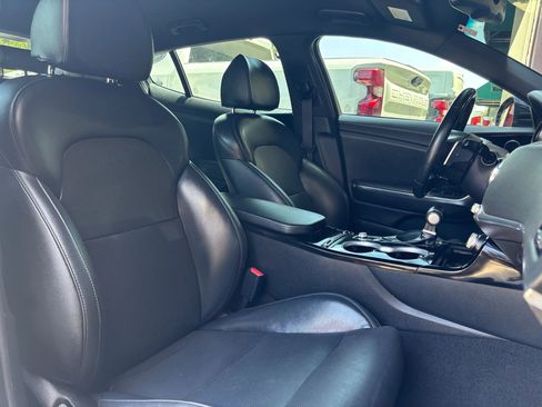 Used 2021 Kia Stinger GT-Line image 31