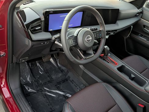 New 2026 Nissan Kicks SR FWD image 2