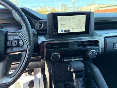 Used 2025 Toyota 4Runner SR5 image 19