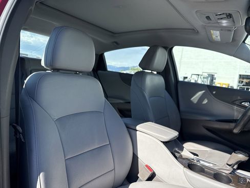 Used 2018 Chevrolet Malibu Premier w/ Premier Sun and Wheel Package FWD image 27