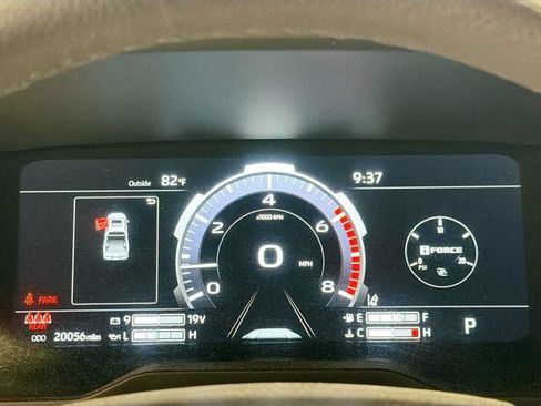 Certified 2025 Toyota Tundra Limited w/ TRD Off-Road Package AWD/4WD image 11