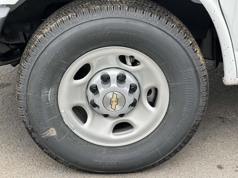 New 2025 Chevrolet Express 3500 Extended w/ Driver Convenience Package image 7
