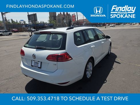 Used 2016 Volkswagen Golf S FWD image 5