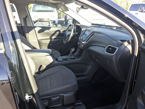 Used 2023 Chevrolet Equinox LT image 31