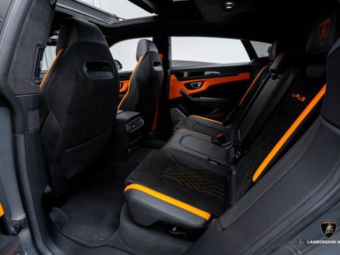 Used 2023 Lamborghini Urus S image 54