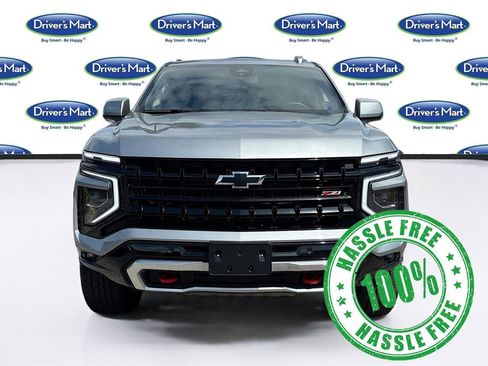 Used 2025 Chevrolet Suburban Z71 AWD/4WD image 2