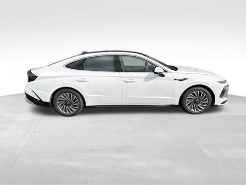 Used 2024 Hyundai Sonata Limited FWD image 14