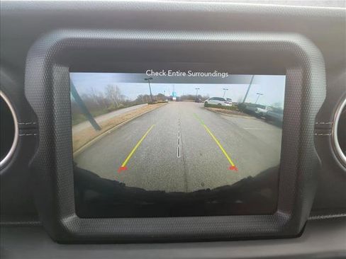 Used 2021 Jeep Wrangler Unlimited Sahara w/ Cold Weather Group image 16