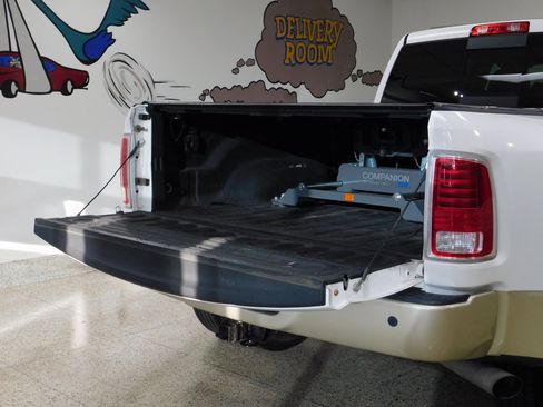 Used 2015 RAM 3500 Laramie Longhorn image 86