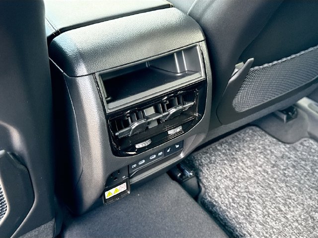 New 2026 Jeep Grand Cherokee Limited AWD/4WD image 19