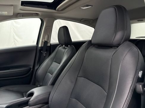 Used 2019 Honda HR-V EX-L image 12