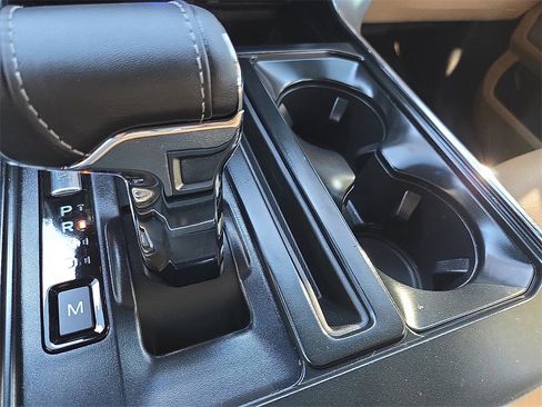 Used 2023 Ford F150 Lariat w/ Trailer Tow Package image 20