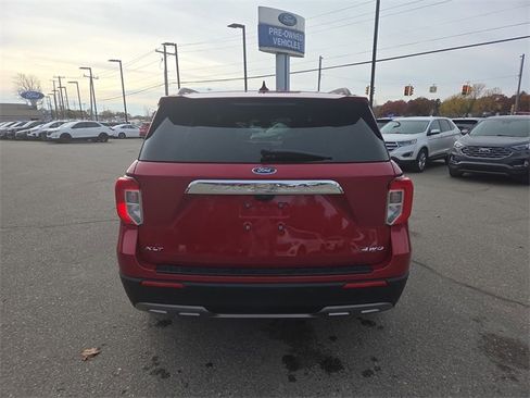 Certified 2022 Ford Explorer XLT w/ Equipment Group 202A image 25