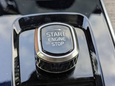 Certified 2025 Volvo XC90 T8 Plus w/ Protection Package Premier image 37