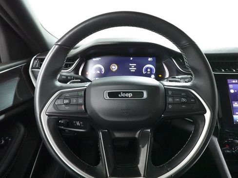 Used 2022 Jeep Grand Cherokee Altitude image 11