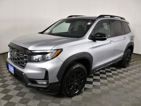 Certified 2023 Honda Passport TrailSport image 10