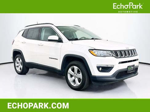 Used 2018 Jeep Compass Latitude w/ Popular Equipment Group AWD/4WD image 1