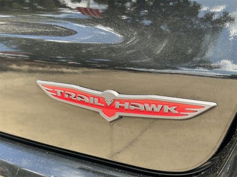 Used 2024 Jeep Compass Trailhawk image 13