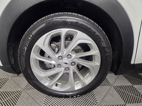 Used 2023 Chevrolet Bolt EUV LT w/ Driver Confidence Package FWD image 8