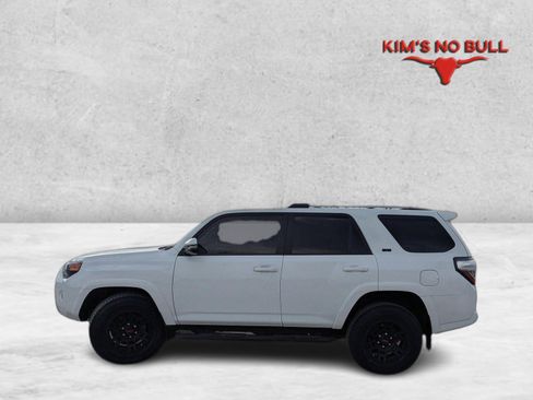 Certified 2023 Toyota 4Runner SR5 Premium image 2