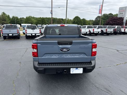 New 2025 Ford Maverick XLT w/ XLT Luxury Package FWD image 6