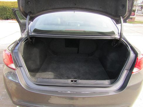 Used 2016 Chrysler 200 S w/ Navigation & Sound Group I image 10