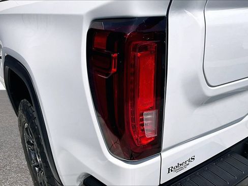 Used 2024 GMC Sierra 1500 AT4X AWD/4WD image 23