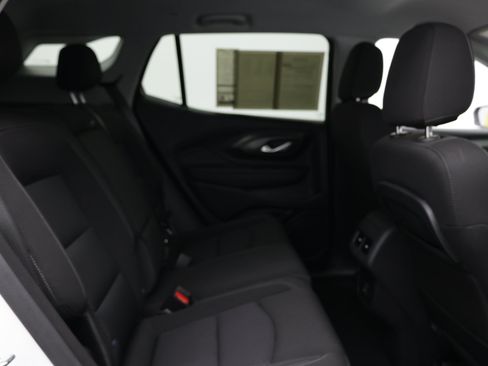 Used 2024 GMC Terrain SLE w/ Driver Convenience Package FWD image 40