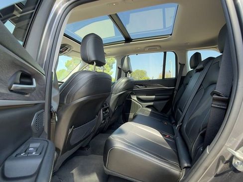 Used 2023 Jeep Grand Cherokee 4WD 4xe w/ Luxury Tech Group II image 8