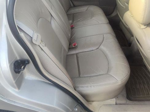 Used 2000 Lincoln Continental FWD image 16