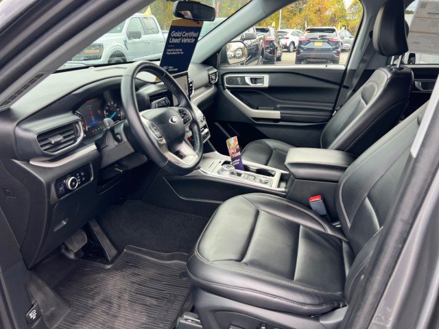 Used 2023 Ford Explorer XLT w/ Equipment Group 202A AWD/4WD image 7