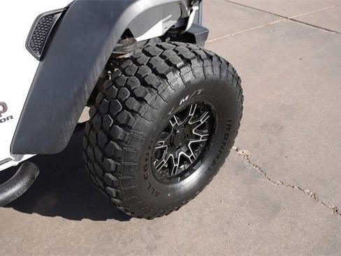 Used 2021 Jeep Gladiator Rubicon w/ LED Lighting Group image 9