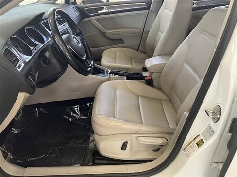 Used 2017 Volkswagen Golf Alltrack SE image 10