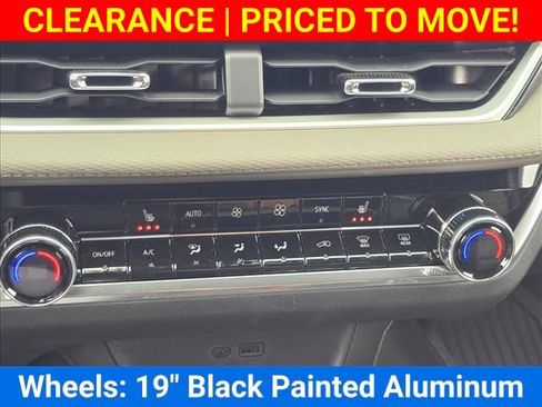 New 2026 Chevrolet Equinox LT w/ Convenience Package II AWD/4WD image 23