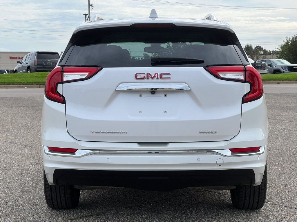 Used 2023 GMC Terrain Denali w/ Denali Premium Package AWD/4WD image 47