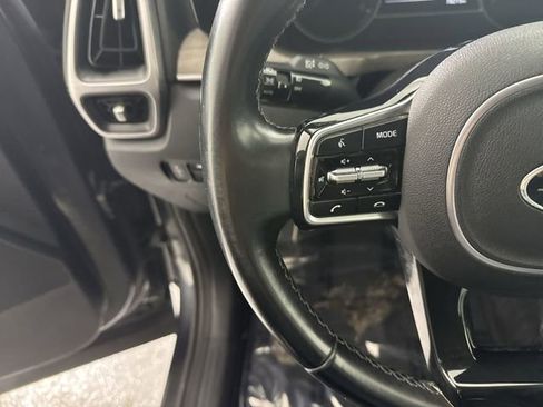Used 2021 Kia Sorento EX image 11