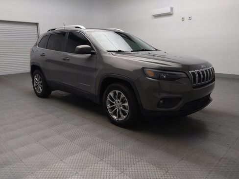 Used 2021 Jeep Cherokee Latitude Lux w/ Comfort/Convenience Group image 13