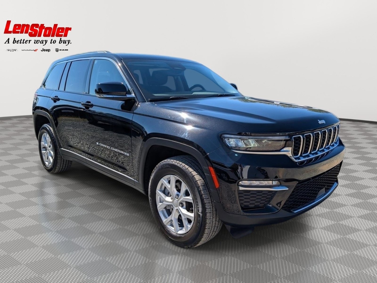 Used 2023 Jeep Grand Cherokee Limited w/ Trailer Tow Prep Group (B) AWD/4WD image 7