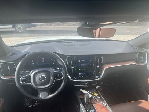 Used 2023 Volvo V60 B5 Cross Country Plus w/ Climate Package image 42