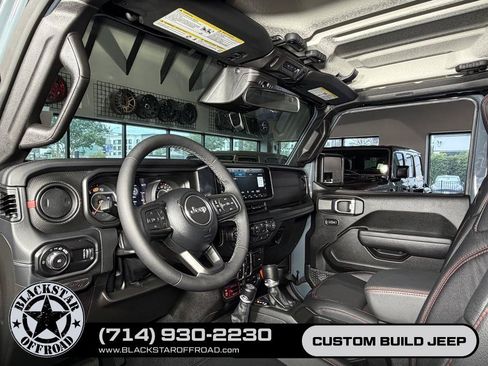 Used 2026 Jeep Wrangler Unlimited Rubicon AWD/4WD image 14