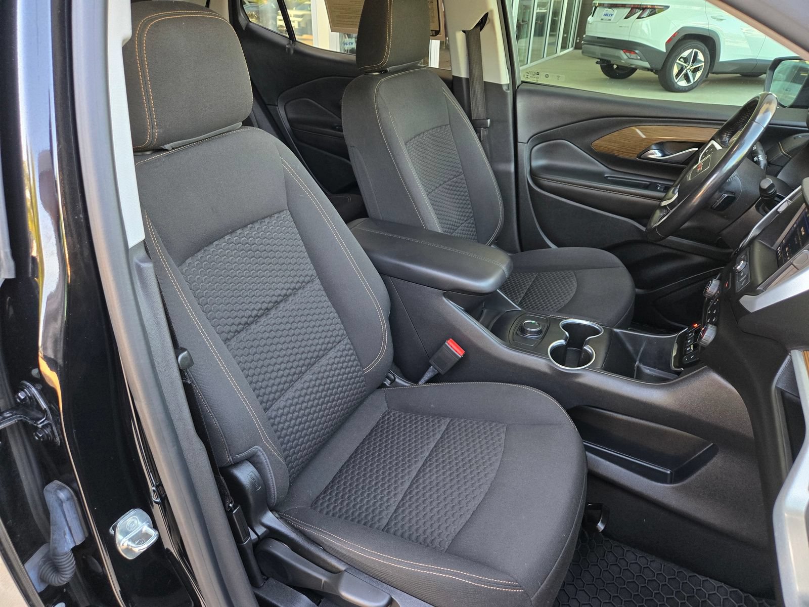 Used 2021 GMC Terrain SLE FWD image 24